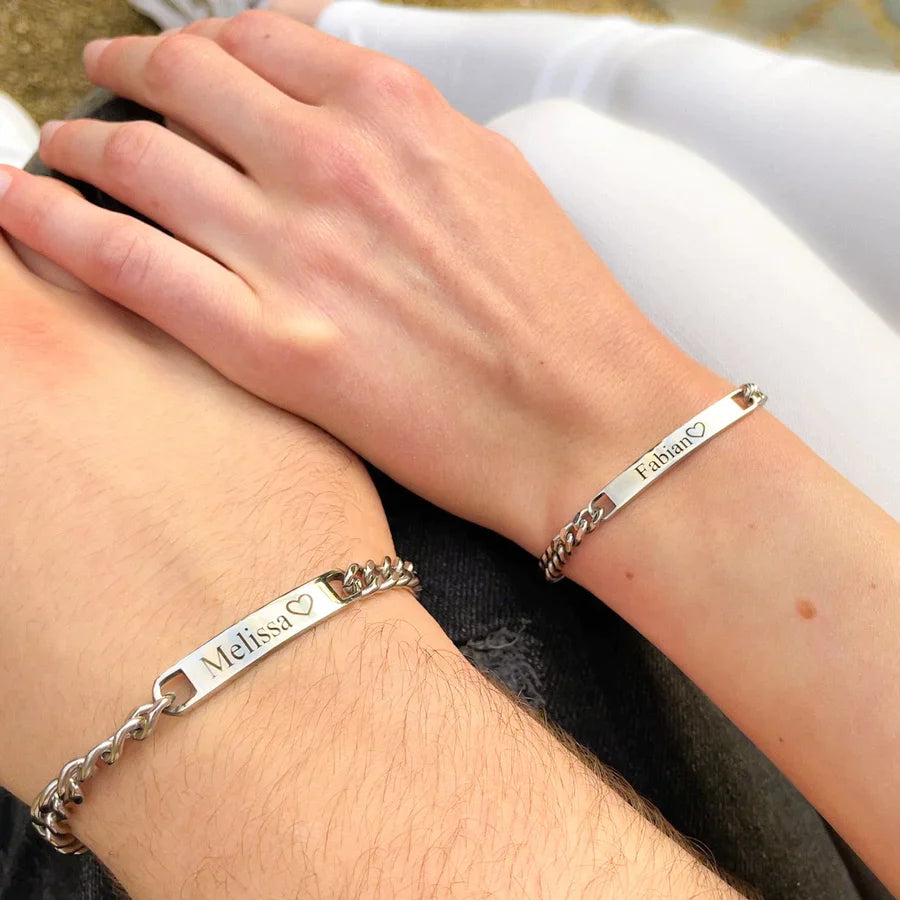 Conjunto de pulseras grabadas para parejas